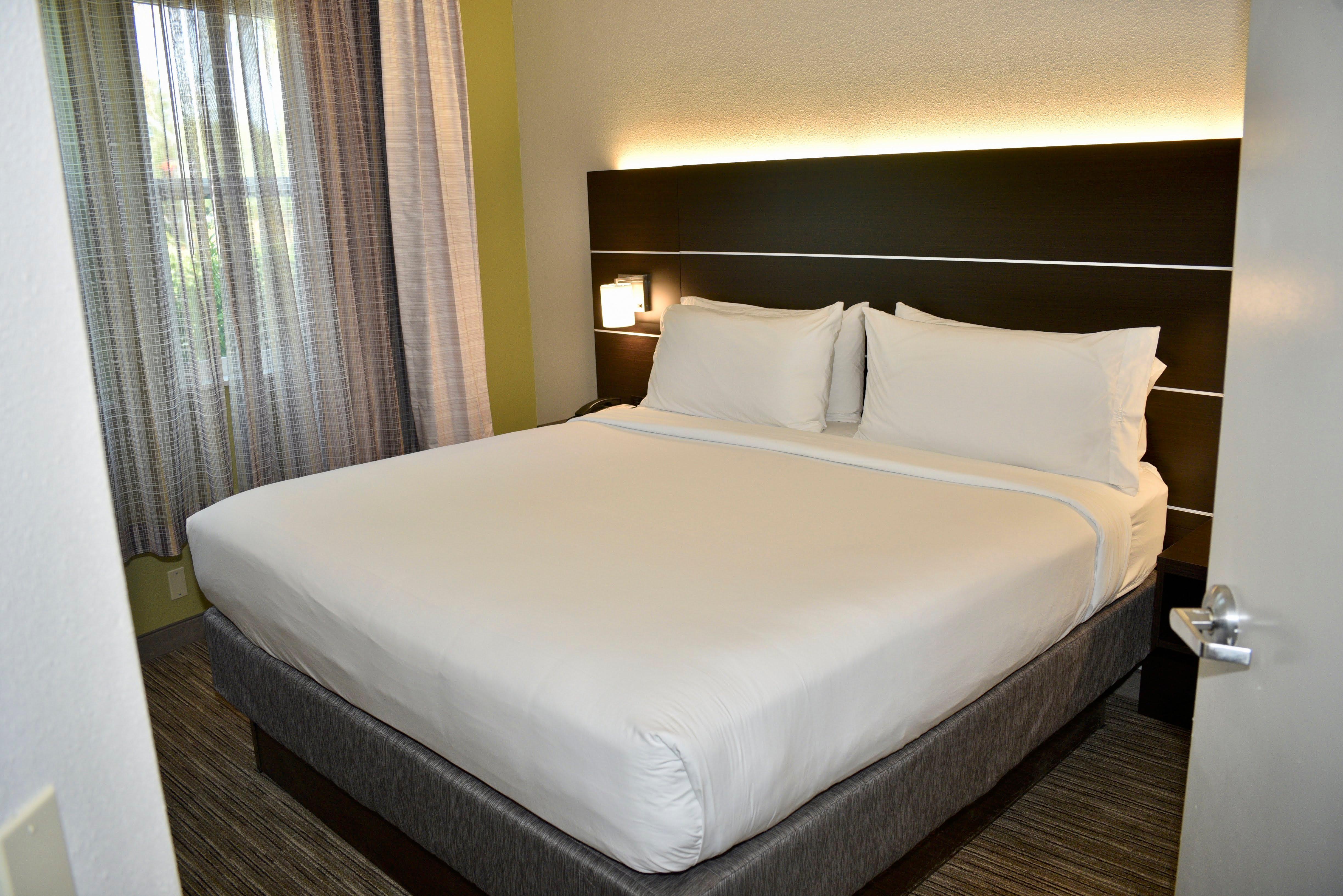 Holiday Inn Express Windsor Sonoma Wine Country By Ihg Exterior photo