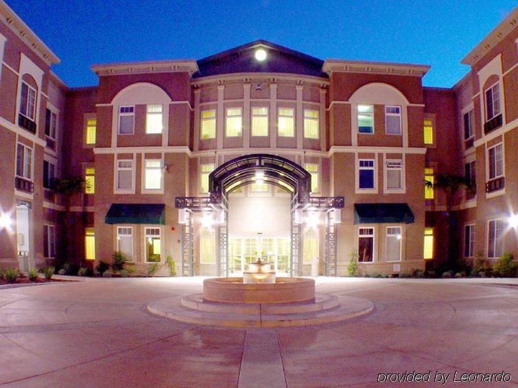 Holiday Inn Express Windsor Sonoma Wine Country By Ihg Exterior photo