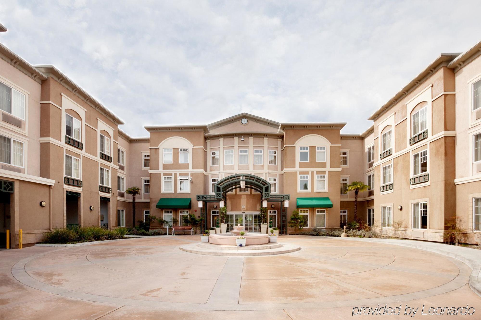 Holiday Inn Express Windsor Sonoma Wine Country By Ihg Exterior photo