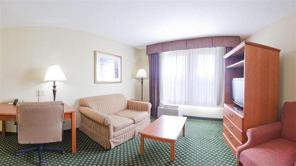 Holiday Inn Express Windsor Sonoma Wine Country By Ihg Exterior photo