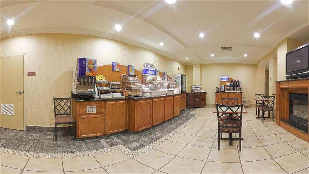 Holiday Inn Express Windsor Sonoma Wine Country By Ihg Exterior photo